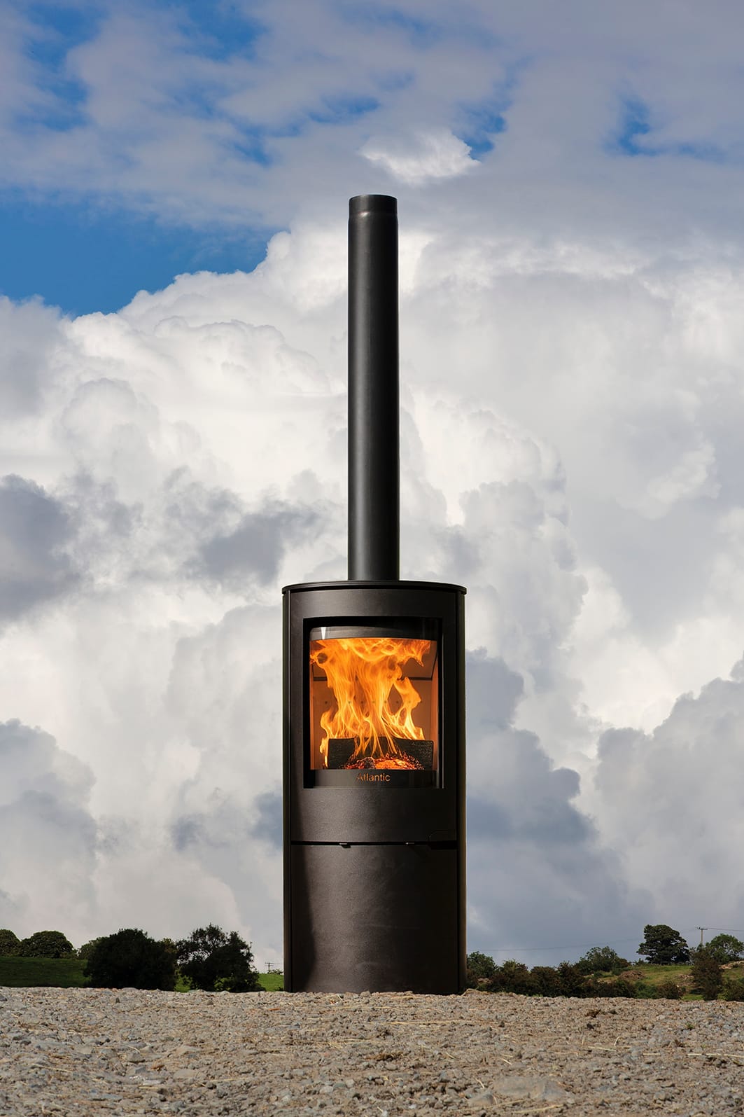 Atlantic Horizon stove with a wide landscape firebox